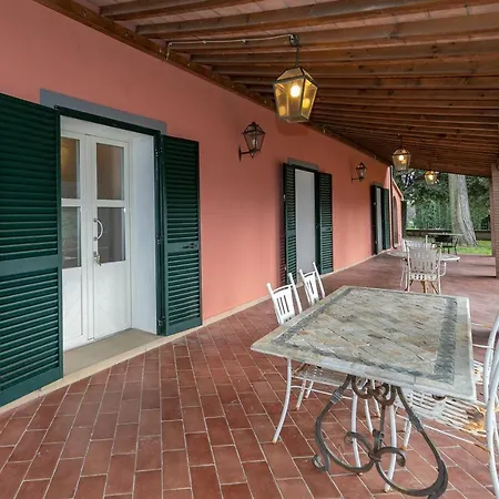 Le Fontanelle Aparthotel Montescudaio