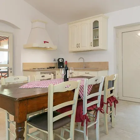 Le Fontanelle Aparthotel 3*